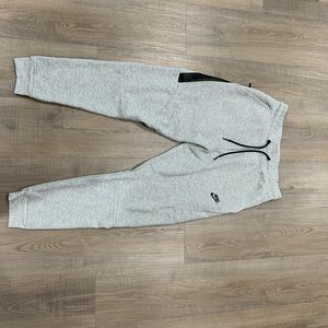 Nike Tech Fleece Joggers Grey Size M